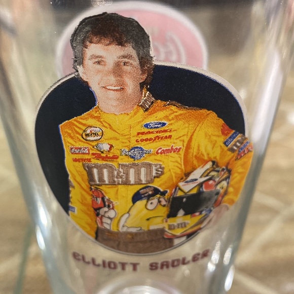 The Coca Cola Racing Family Glass - Elliot Sadler - Picture 3 of 4